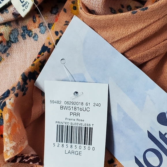 Buckle Jolt Floral Sleeveless Wrap Top - Picture 8 of 9